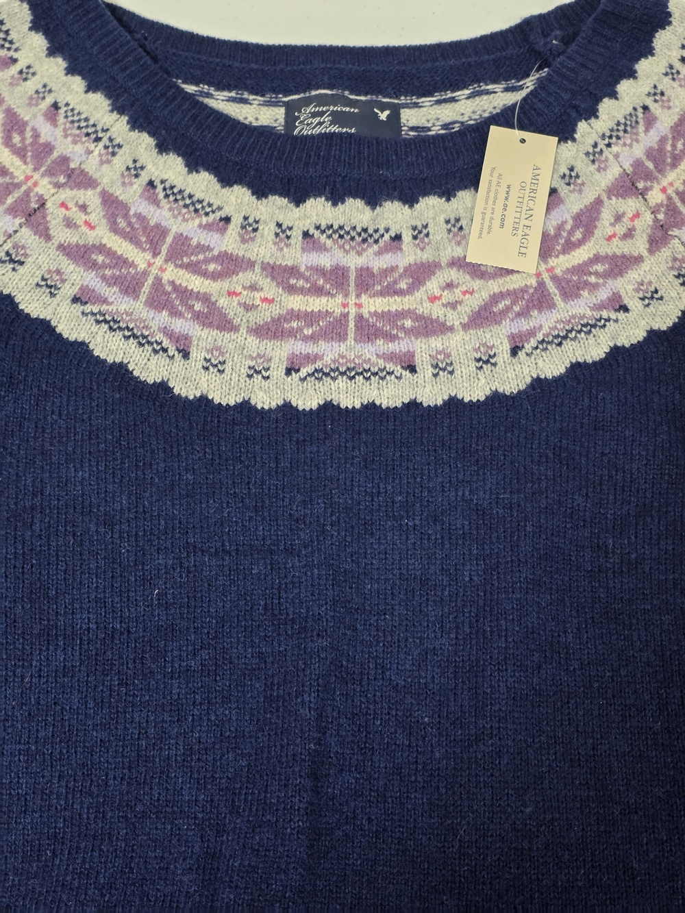 NWT American Eagle Navy Crewneck Wool Sweater Lavender Fair Isle Yoke MEDIUM - Picture 4 of 12